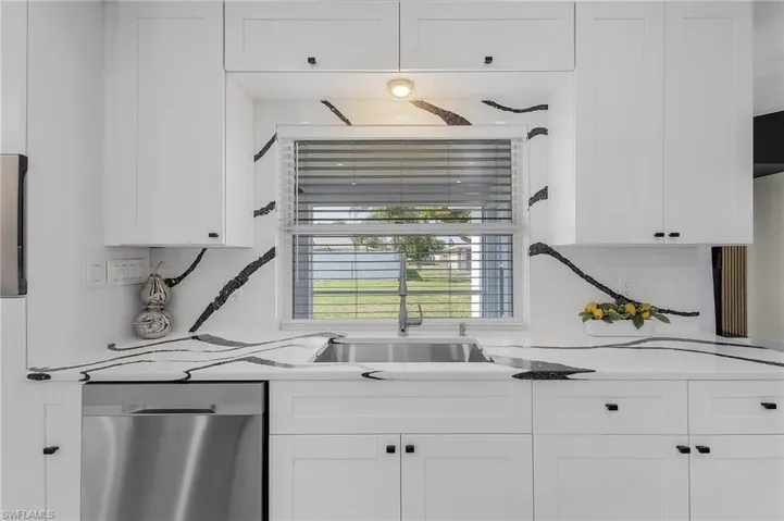 1322 NE 2nd  ST, Cape Coral, FL 33909