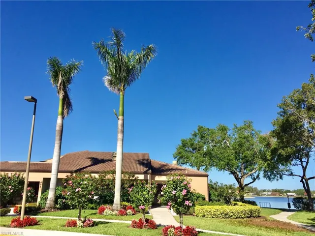 816 Belville Blvd, Naples, Florida 34104