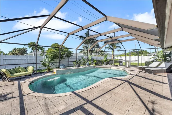 1350  Tanglewood  PKWY, Fort Myers, FL 33919