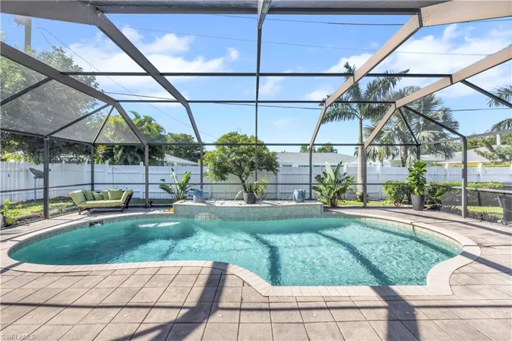 1350  Tanglewood  PKWY, Fort Myers, FL 33919