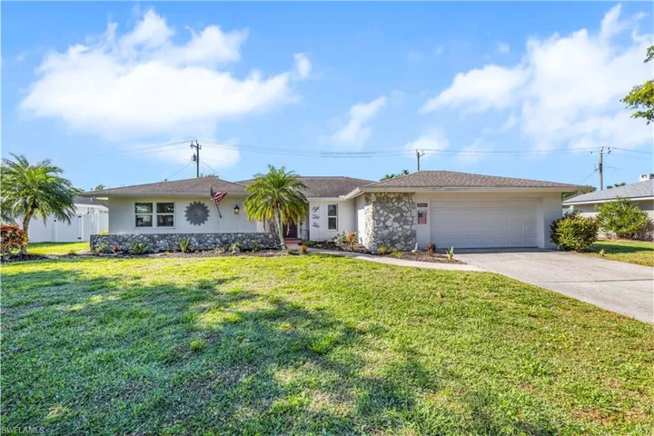 1350  Tanglewood  PKWY, Fort Myers, FL 33919