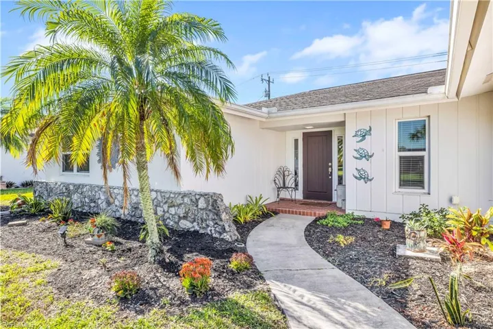 1350  Tanglewood  PKWY, Fort Myers, FL 33919