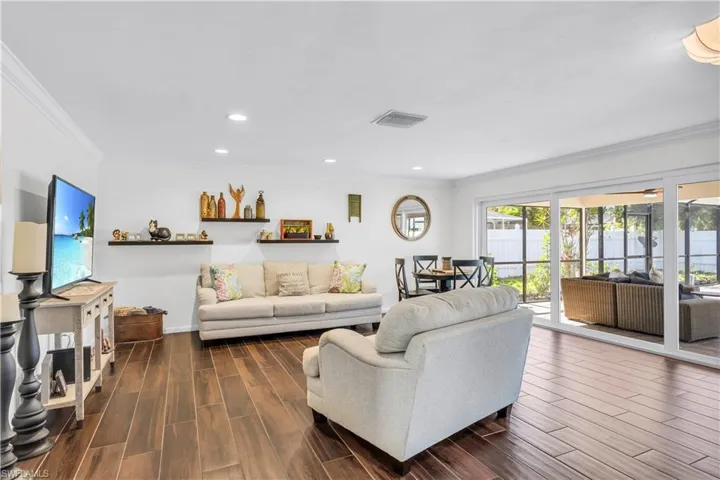 1350  Tanglewood  PKWY, Fort Myers, FL 33919