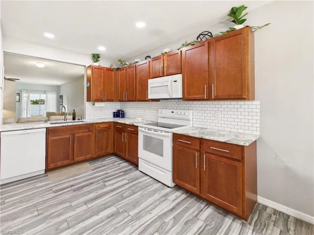 3420 Cancun Ct, Cape Coral, Florida 33909