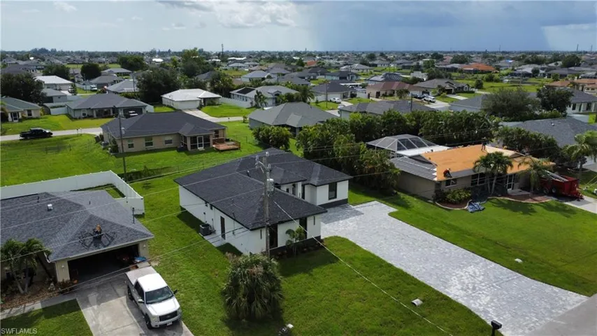 474 NE 2nd  PL, Cape Coral, FL 33909