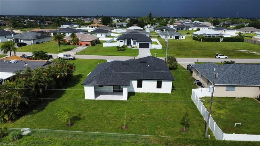 474 NE 2nd  PL, Cape Coral, FL 33909