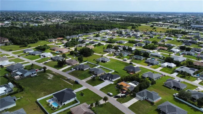 474 NE 2nd  PL, Cape Coral, FL 33909