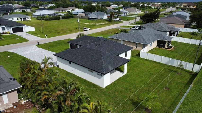 474 NE 2nd  PL, Cape Coral, FL 33909