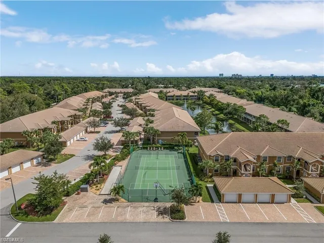 1137 Winding Pines Cir 203, Cape Coral, Florida 33909