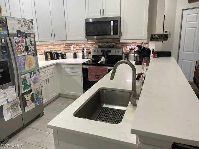 1137 Winding Pines Cir 203, Cape Coral, Florida 33909