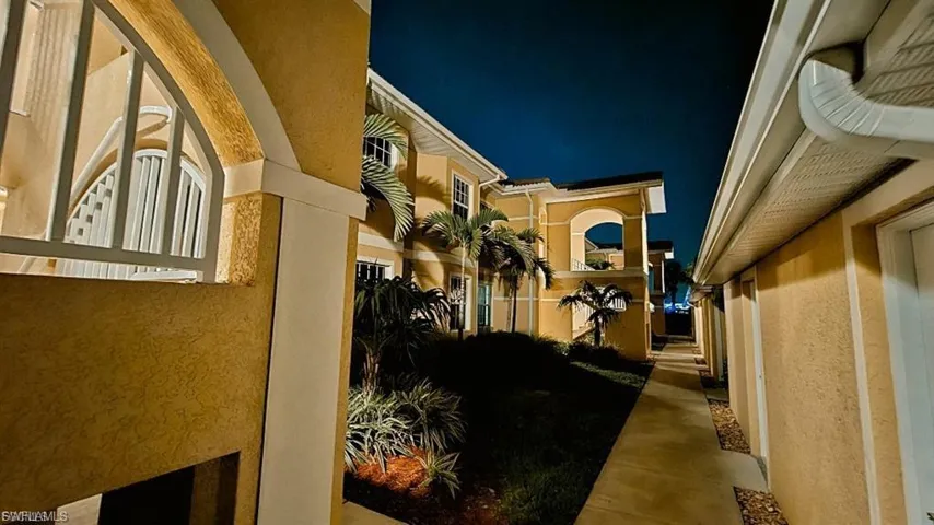 1137 Winding Pines Cir 203, Cape Coral, Florida 33909