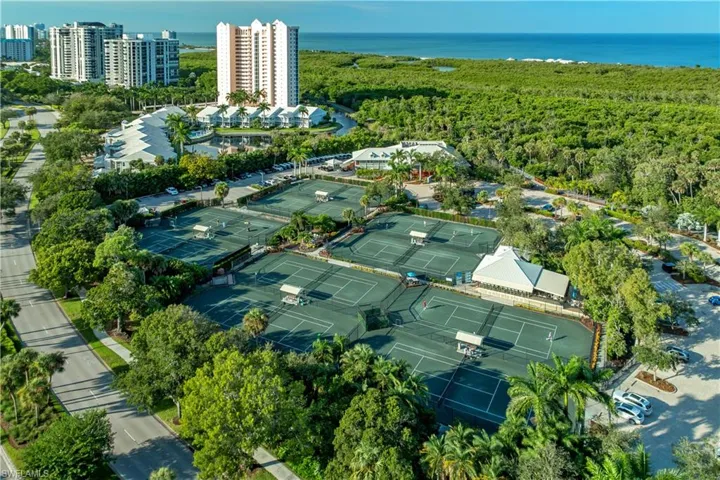841 Tanbark Dr 202, Naples, Florida 34108