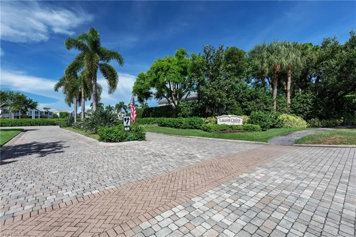 841 Tanbark Dr 202, Naples, Florida 34108