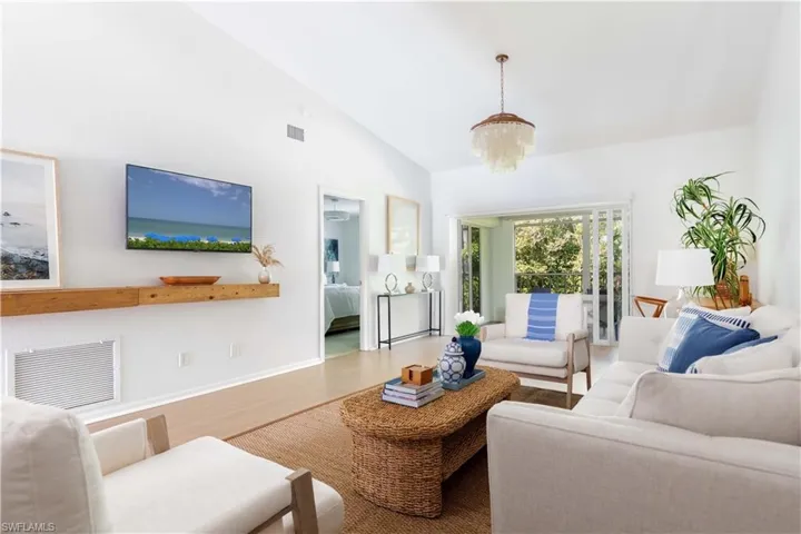 841 Tanbark Dr 202, Naples, Florida 34108