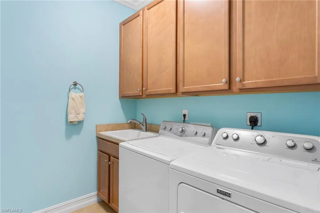 13105 SILVER THORN LOOP, North Fort Myers, FL 33903,225048967