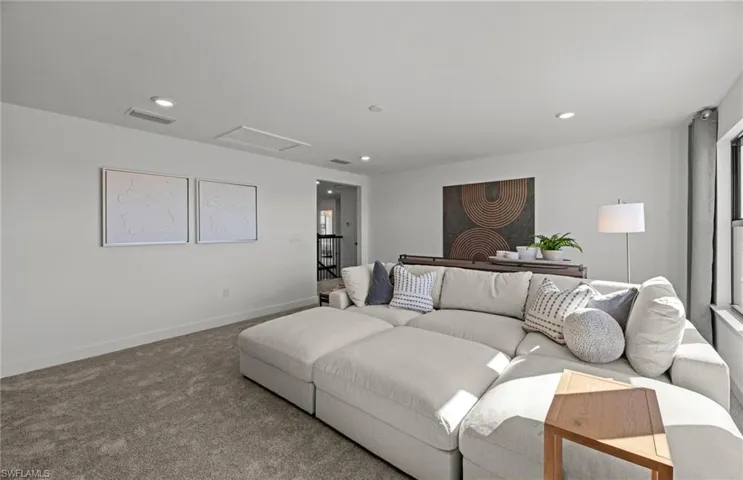 Photos are of a model home. Illustration purposes only.