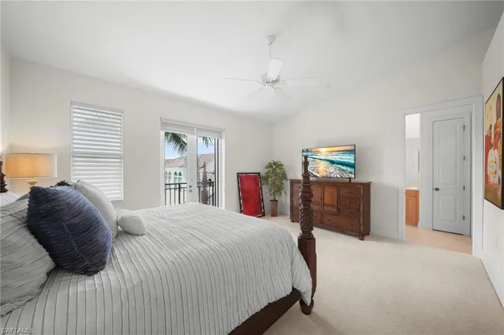 572 11th Ave S 2, Naples, Florida 34102