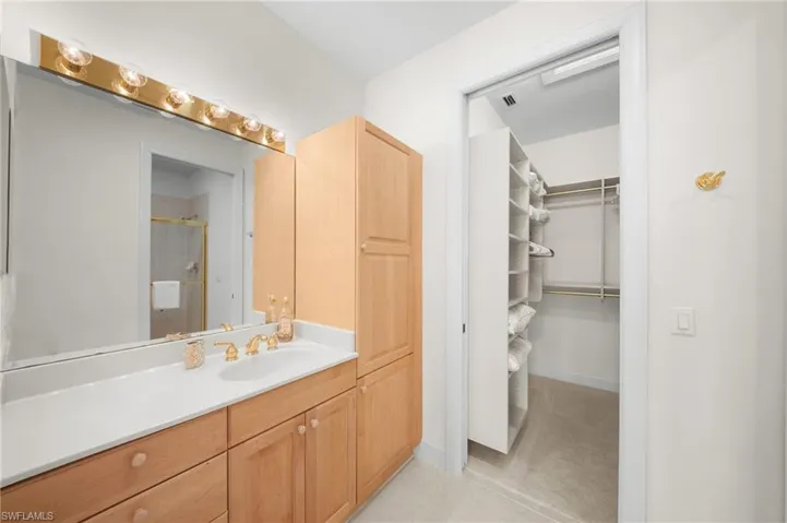572 11th Ave S 2, Naples, Florida 34102