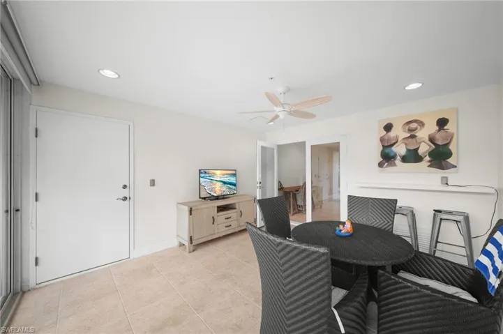 572 11th Ave S 2, Naples, Florida 34102