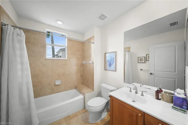 572 11th Ave S 2, Naples, Florida 34102
