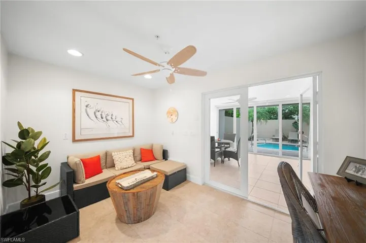 572 11th Ave S 2, Naples, Florida 34102