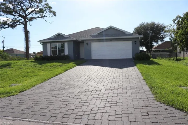2924 NE 4th  PL, Cape Coral, FL 33909