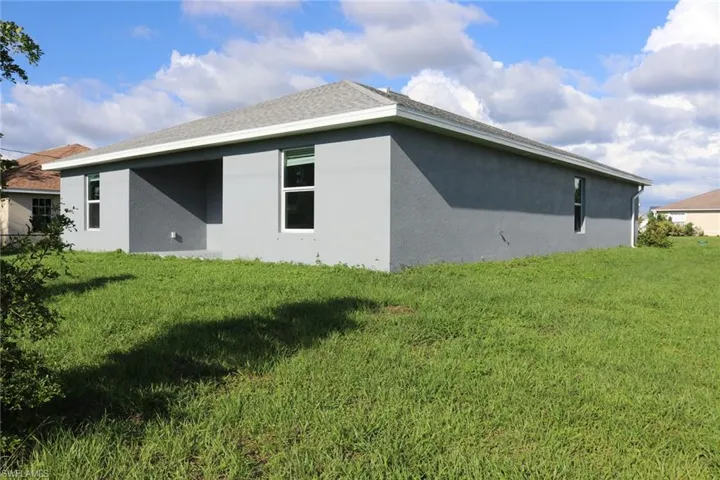 2924 NE 4th  PL, Cape Coral, FL 33909