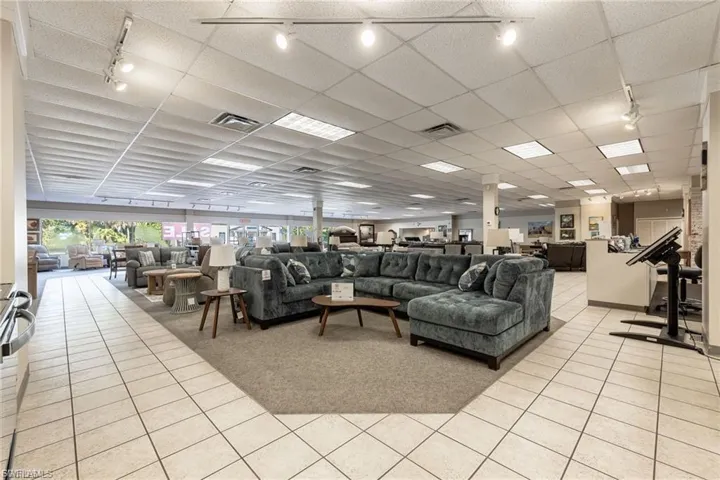 575 S Main St, Labelle, Florida 33935