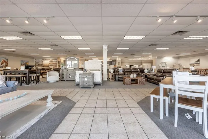 575 S Main St, Labelle, Florida 33935