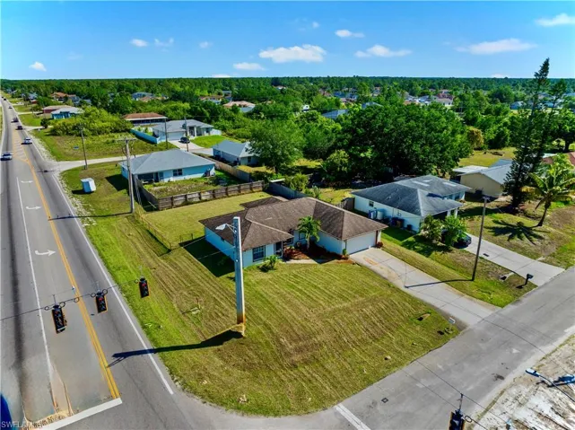 Bird's eye view with a residential view