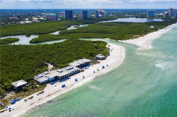 5555 Heron Point Dr 902, Naples, Florida 34108