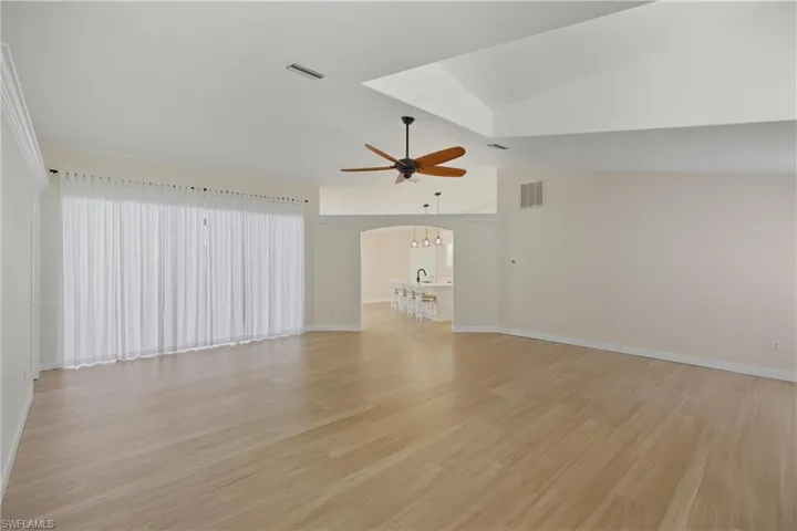 1011 Sw 52nd St, Cape Coral, Florida 33914