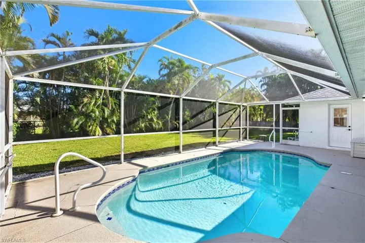 1011 Sw 52nd St, Cape Coral, Florida 33914