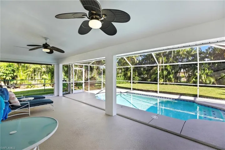 1011 Sw 52nd St, Cape Coral, Florida 33914