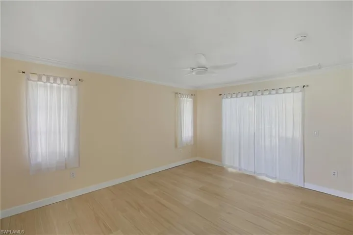 1011 Sw 52nd St, Cape Coral, Florida 33914
