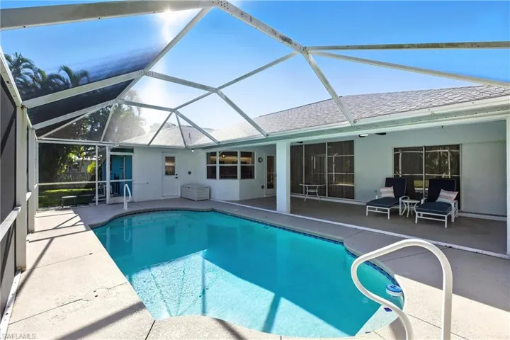 1011 Sw 52nd St, Cape Coral, Florida 33914