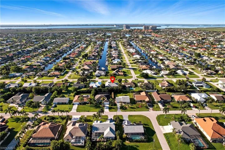 1011 Sw 52nd St, Cape Coral, Florida 33914