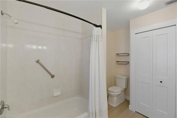1011 Sw 52nd St, Cape Coral, Florida 33914