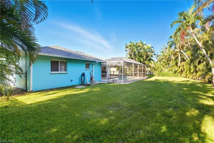 1011 Sw 52nd St, Cape Coral, Florida 33914