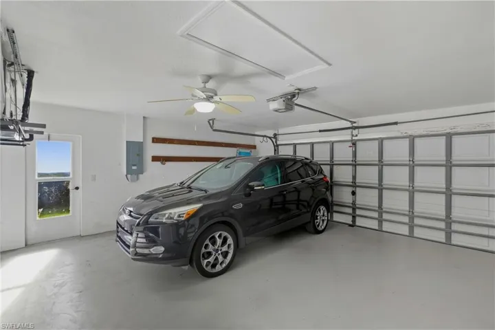 1011 Sw 52nd St, Cape Coral, Florida 33914
