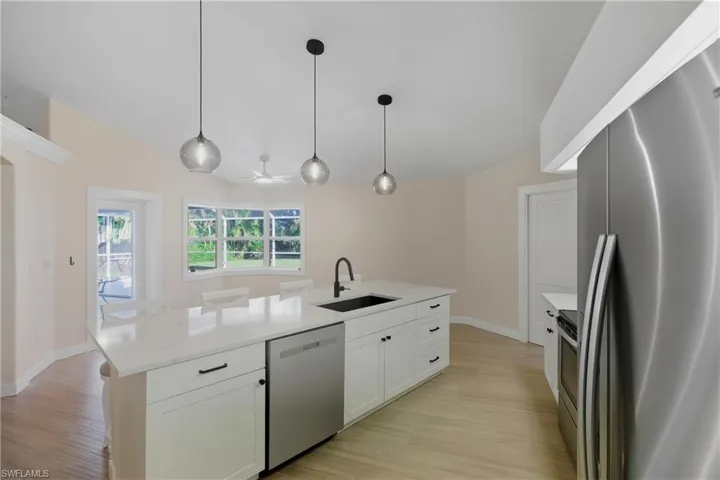 1011 Sw 52nd St, Cape Coral, Florida 33914