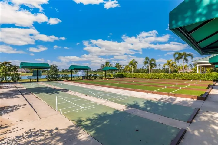 Community amenities include shuffleboard courts and bocce ball courts