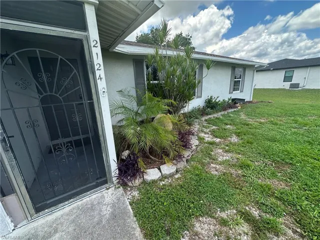 2124 Ne 7th Pl, Cape Coral, Florida 33909