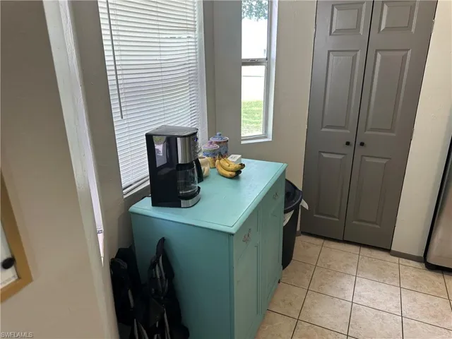 2124 Ne 7th Pl, Cape Coral, Florida 33909