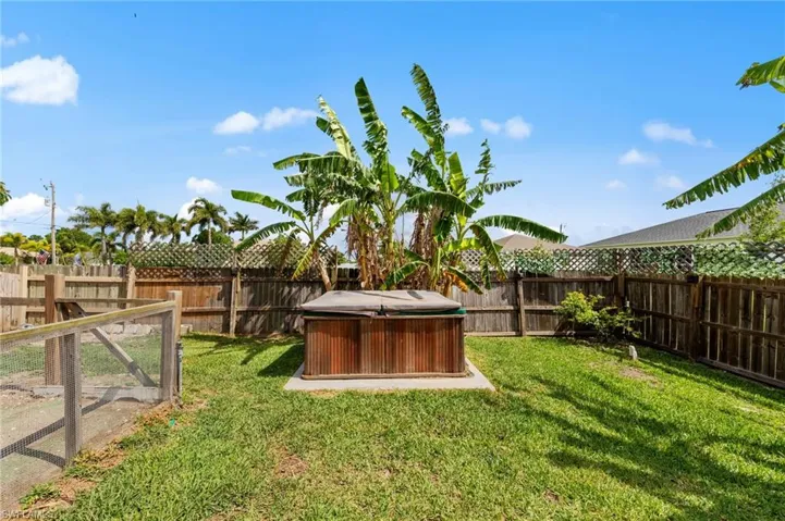 23 NW 29th  AVE, Cape Coral, FL 33993