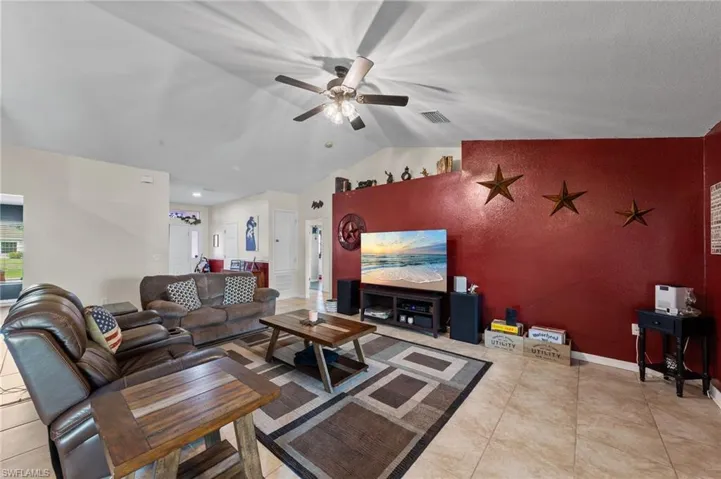 23 NW 29th  AVE, Cape Coral, FL 33993