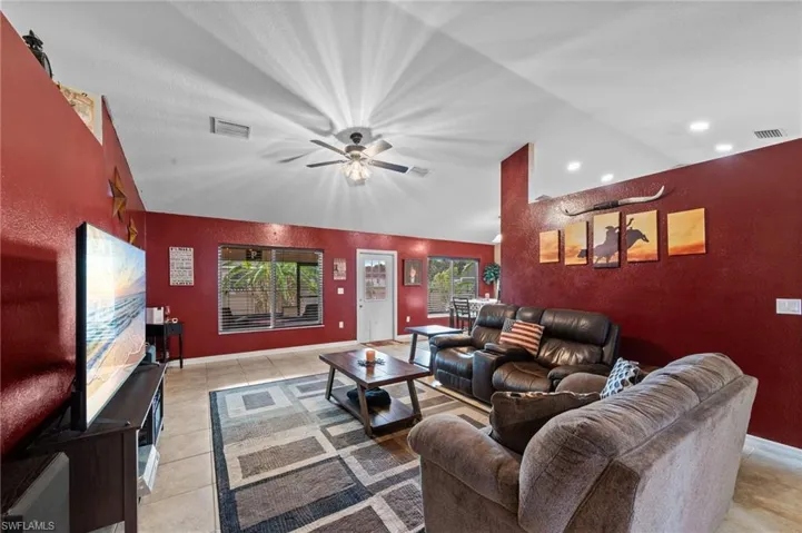 23 NW 29th  AVE, Cape Coral, FL 33993