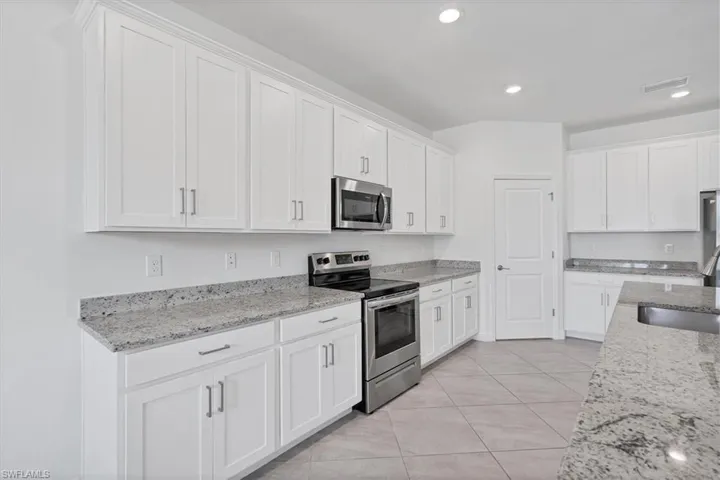 11368 Canopy Loop, Fort Myers, Florida 33913