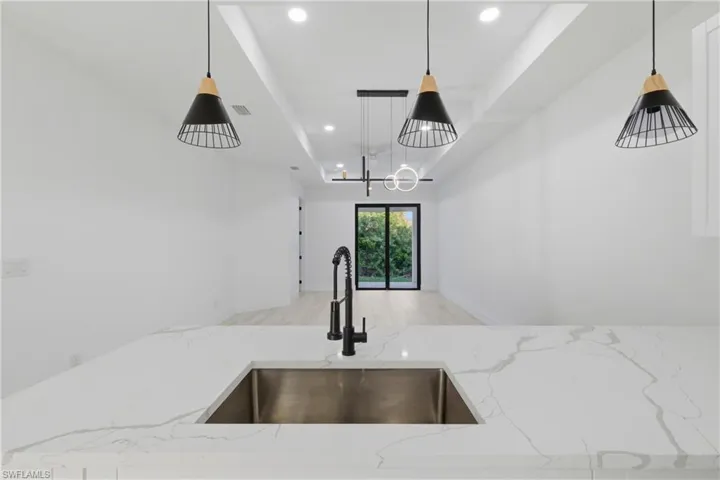 3631 Sw Santa Barbara Pl, Cape Coral, Florida 33914