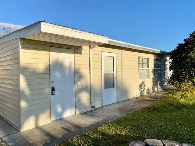 LEFT SIDE & SHED DOOR